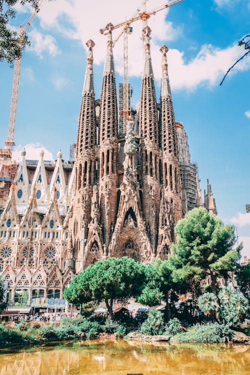 MONUMENTOS MAIS VISITADOS NA ESPANHA
