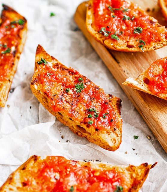 Spanish toast with tomato